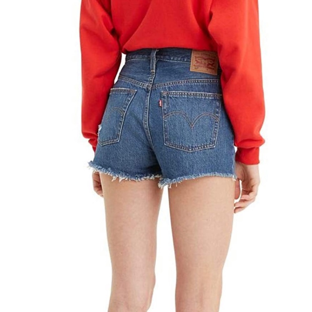 Levi’s 501 distressed shorts